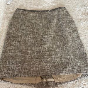 Skirt excellent condition to small for me